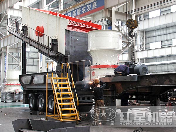 移動破碎機(jī)生產(chǎn)車間 移動破碎機(jī)生產(chǎn)車間