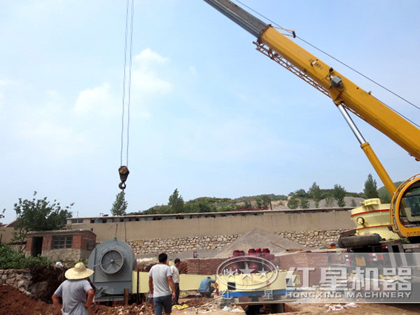 磨粉設(shè)備安裝、調(diào)試現(xiàn)場