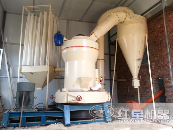 磨粉生產現(xiàn)場 磨粉生產現(xiàn)場