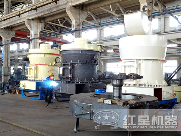 磨粉機生產(chǎn)車間 磨粉機生產(chǎn)車間