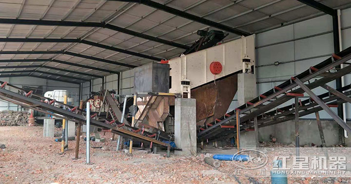 制砂現(xiàn)場 制砂現(xiàn)場