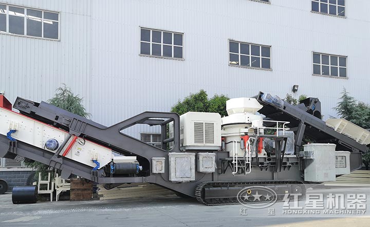 廠區擺放的新型移動式破碎站圖 廠區擺放的新型移動式破碎站圖