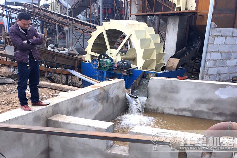 水洗砂機(jī)現(xiàn)場(chǎng) 水洗砂機(jī)現(xiàn)場(chǎng)