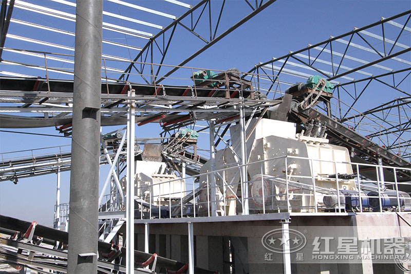 河北客戶反擊式破碎機處理石灰石現(xiàn)場 河北客戶反擊式破碎機處理石灰石現(xiàn)場