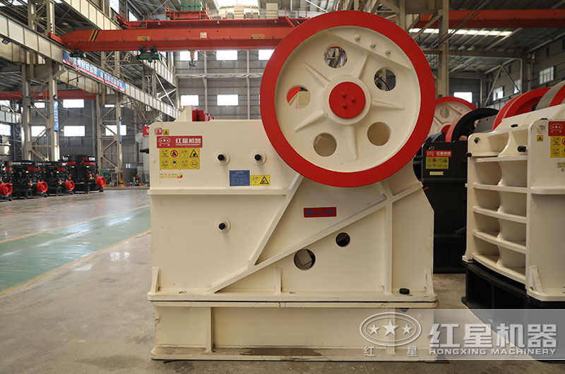 粗碎顎式破碎機(jī) 粗碎顎式破碎機(jī)